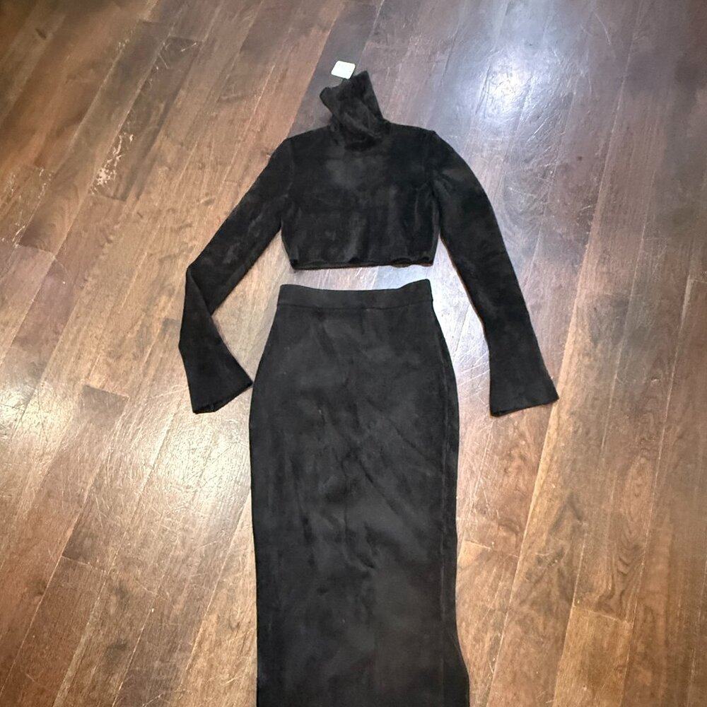 House of CB skirt with cropped turtleneck chenille set New with tags! Size Small